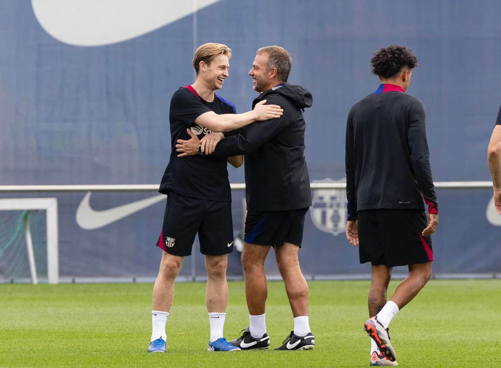 Barcelona complete U-turn with fresh contract offer for Frenkie de Jong