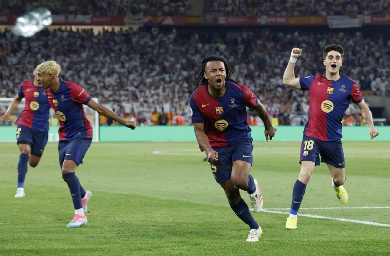 Manchester City enquire about Barcelona star amid contract negotiations
