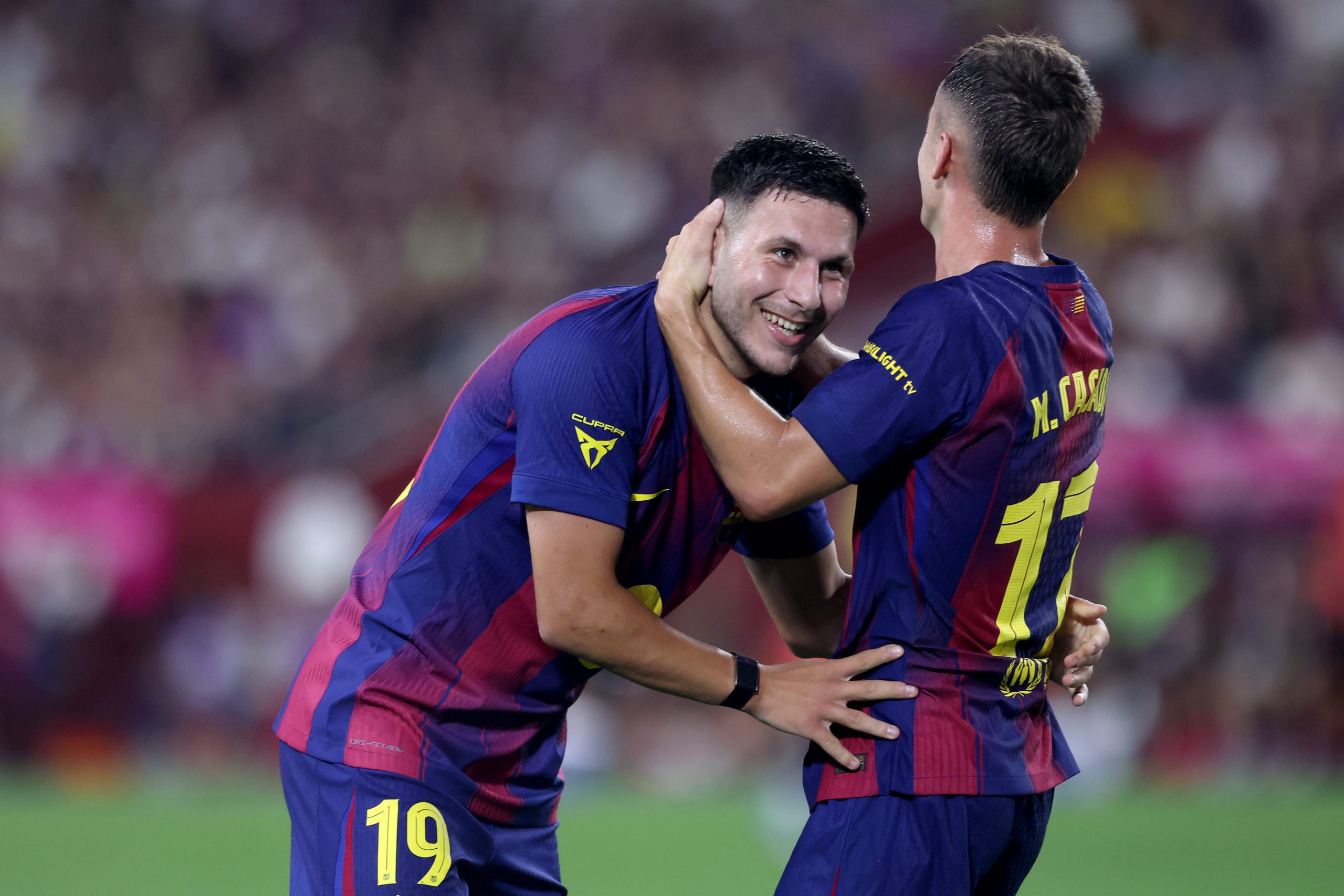 Girona fail in audacious bid to sign Barcelona midfielder